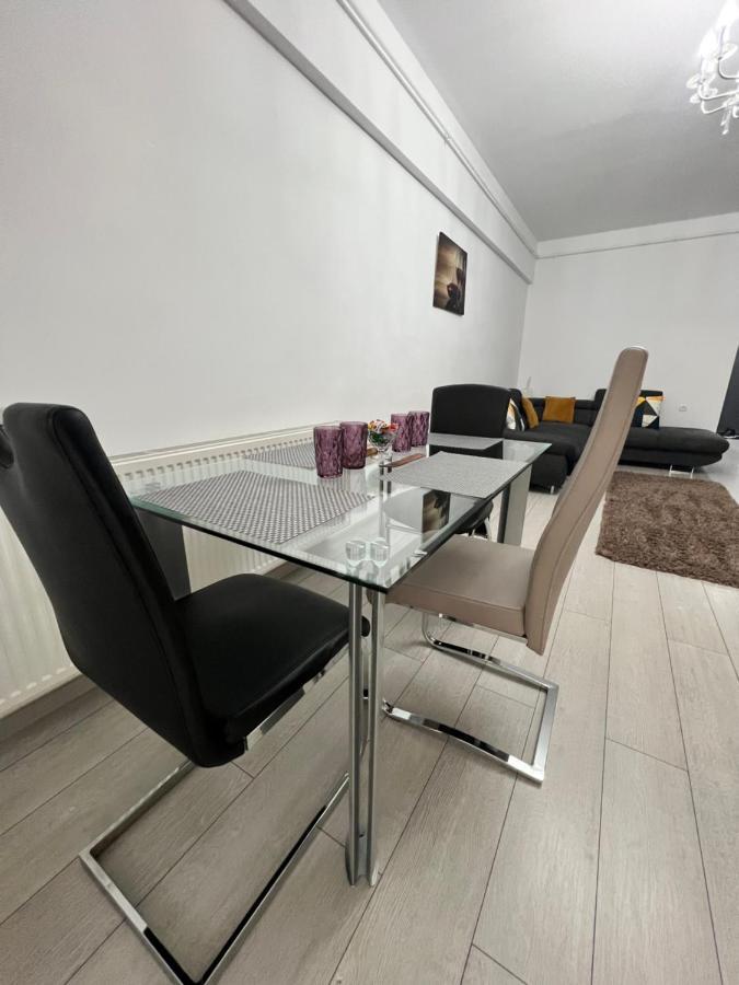 דירות Râmnicu Vâlcea The Bliss מראה חיצוני תמונה
